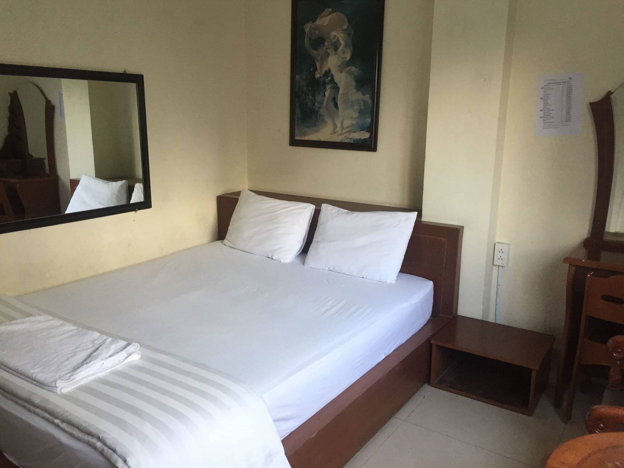 The Six Hotel-Hoang Long Son 3 Ho Chi Minh City Exterior photo